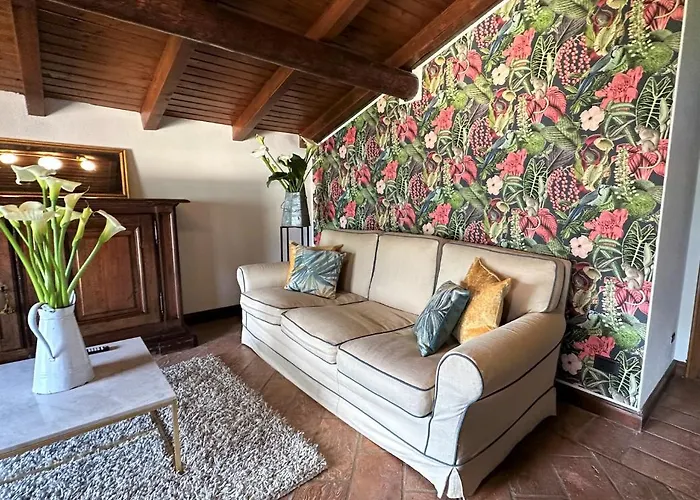 Apart-hotel L'antico Borgo Cremia
