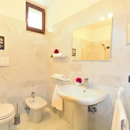 L'antico Borgo Aparthotel 4*